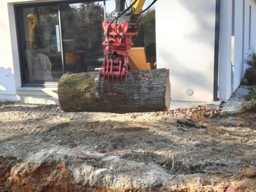 Démontage arbre sur piscine proche habitation Pluneret 1