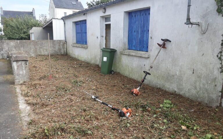 Remise en état de terrain avant après Brech